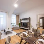 Apartment Diamond